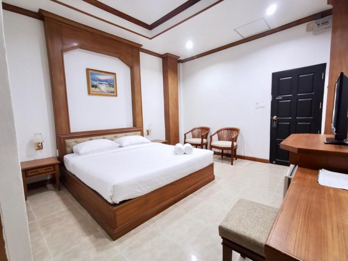 Chaleelay Hotel Ча-Ам Экстерьер фото